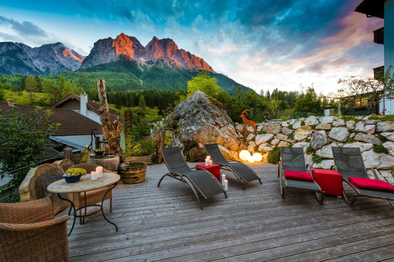 Bayern Resort Hotel - Adults Only - Mit Zugspitzblick - Eibsee-Naehe - Wellnessbereich - Naturpool Im Sommer Grainau Εξωτερικό φωτογραφία