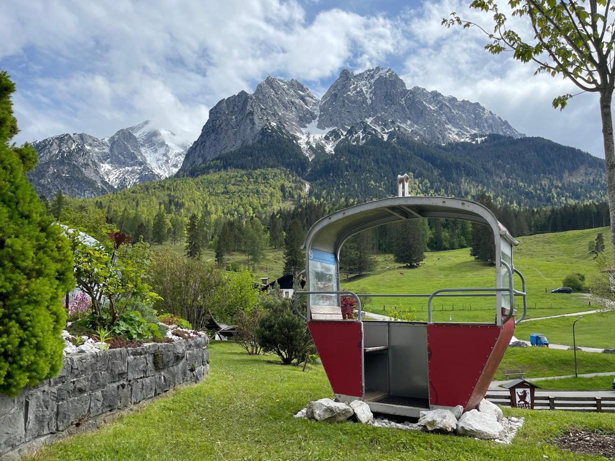 Bayern Resort Hotel - Adults Only - Mit Zugspitzblick - Eibsee-Naehe - Wellnessbereich - Naturpool Im Sommer Grainau Εξωτερικό φωτογραφία
