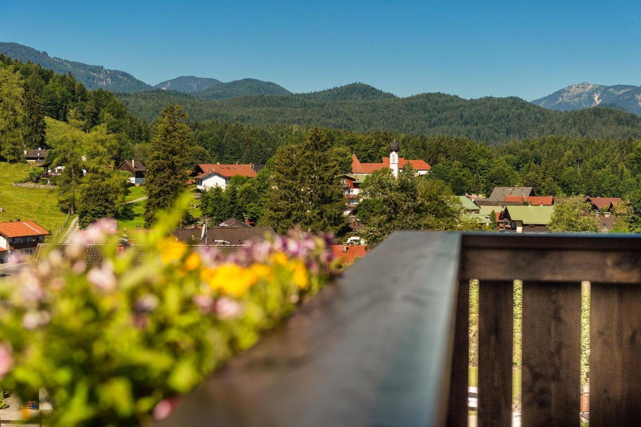 Bayern Resort Hotel - Adults Only - Mit Zugspitzblick - Eibsee-Naehe - Wellnessbereich - Naturpool Im Sommer Grainau Εξωτερικό φωτογραφία